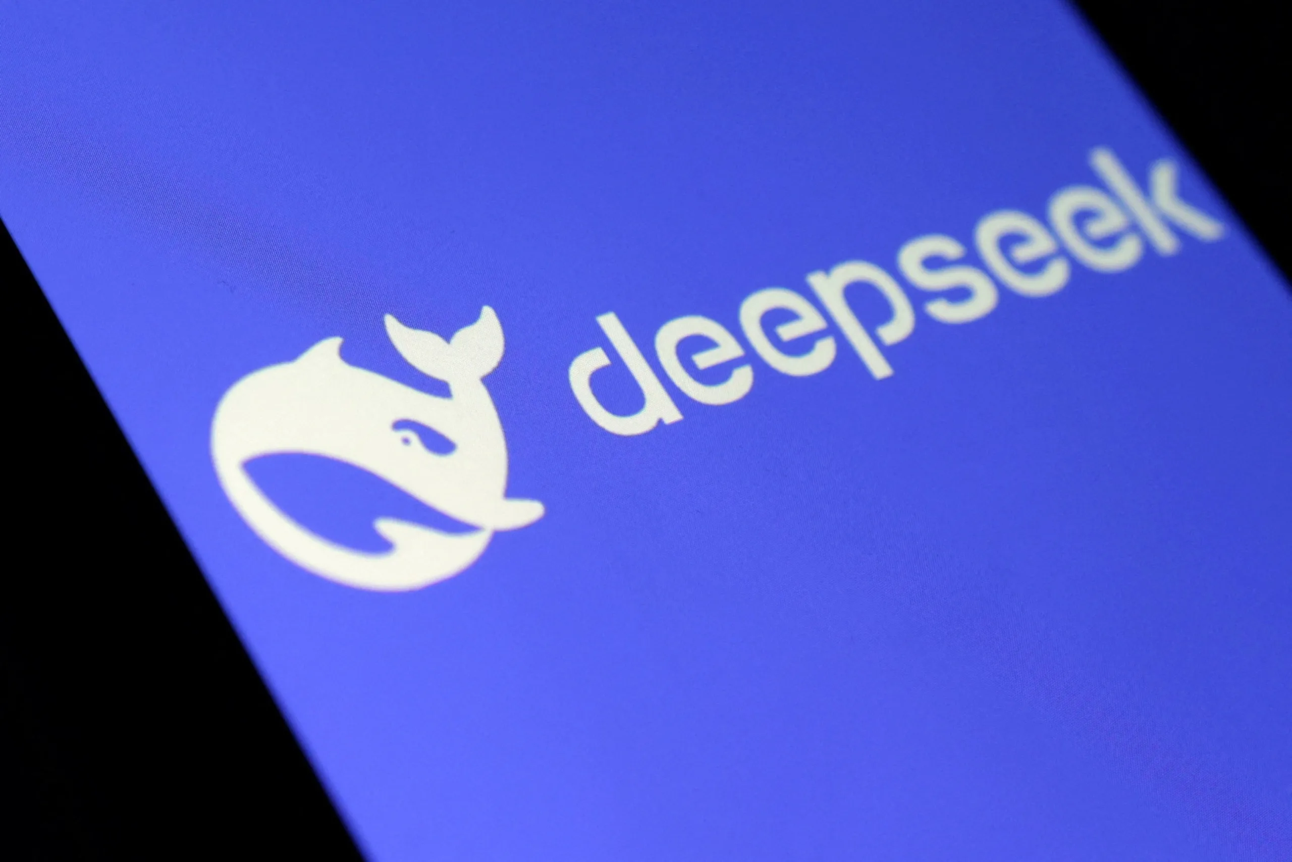 Modelos chinos Kimi K3 y DeepSeek: un nuevo paradigma en la competencia global de IA