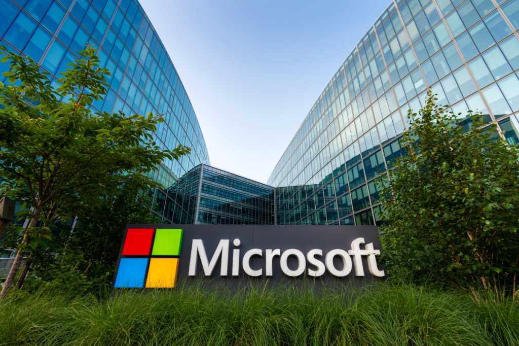 Microsoft pone freno al uso de la IA por sus empleados: ¿El fin del 'tokenmaxxing'?